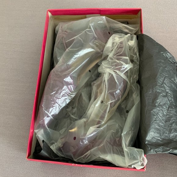 2/$25 - 9.2.5. So Soft Blackberry Wine Suede Block Heels - Size 8.5M - Picture 11 of 12